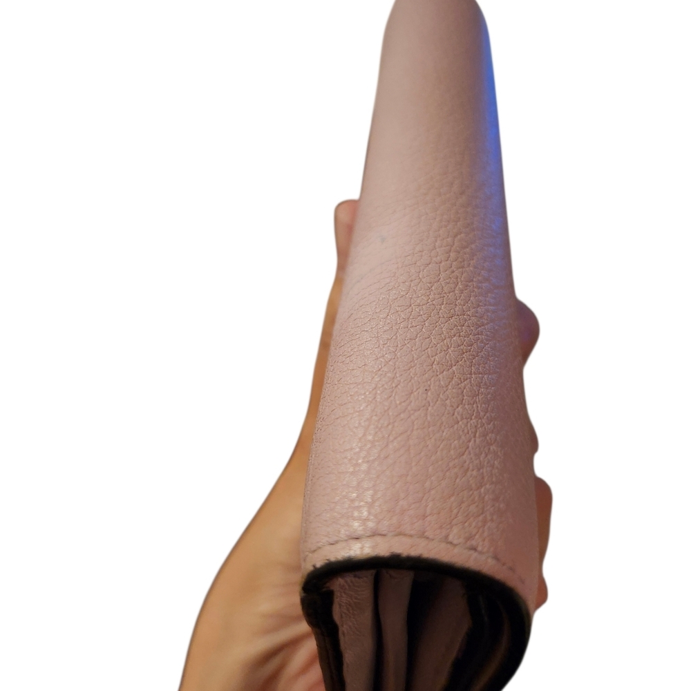 Fendi Blush Leather Wallet with Gold Detail - Picture 13 of 14